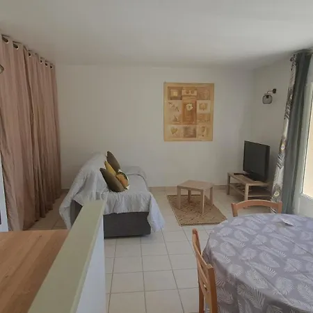 Mini - T2 Climatise, Proche Des Plages