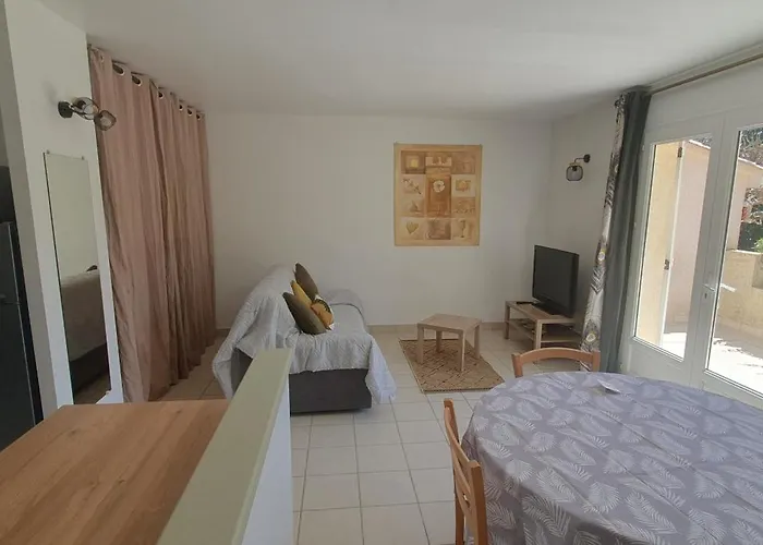 Mini - T2 Climatise, Proche Des Plages